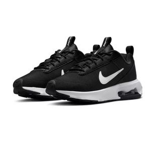Women’s Nike Air Max Intrlk Lite - Size 9